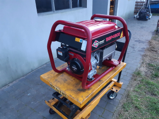 Elektrický generátor B&S 4500 nový AVR honda