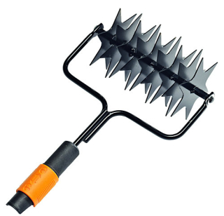 Vertikulátor - Fiskars QF prevzdušňovač 136524 1000689