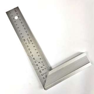 Uhol tesárstva 250x150mm