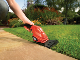 Nožnice - Nožnice na trávu BlackDecker GSL200 3,6 V 1,1 Ah 8 cm