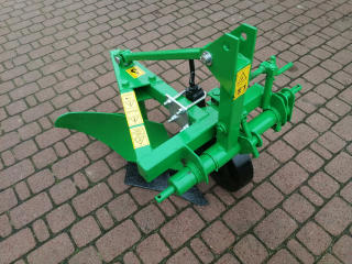 Krovinorez -  Jednobrázdý pluh s reguláciou Kubota Iseki Yanmar