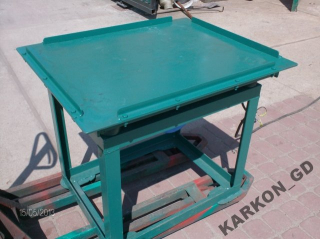Miešačka - Vibračný stôl s elektrovibrátorom KARKON 120 cm