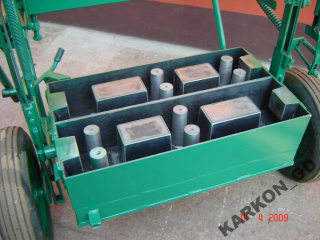 Miešačka - Betónové pätky dočasné oplotenie S82 KARKON