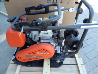 Vibračná doska - Zhutňovač HUSQVARNA LF 60 rokov s gumou pre členok