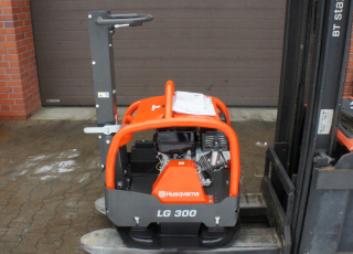 Vibračná doska - HUSQVARNA LG 300 WACKER DPU 3760 COMPACTER